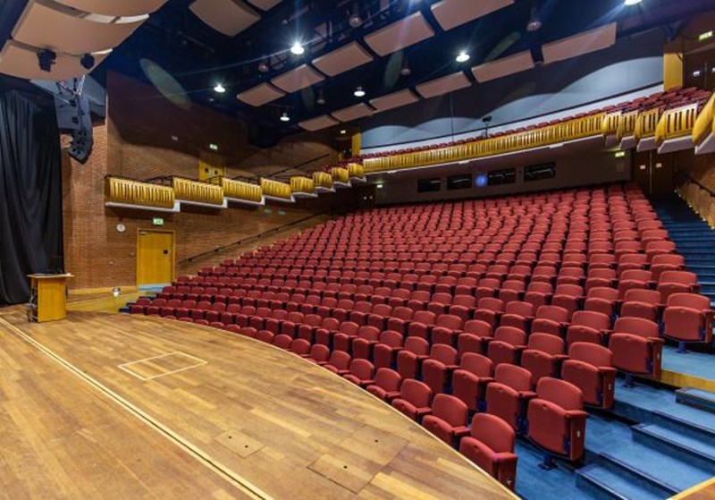 582 Seated Auditorium